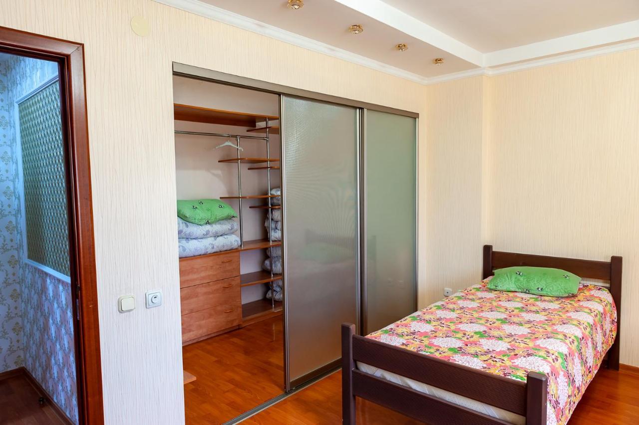 Hostel Astana Buitenkant foto