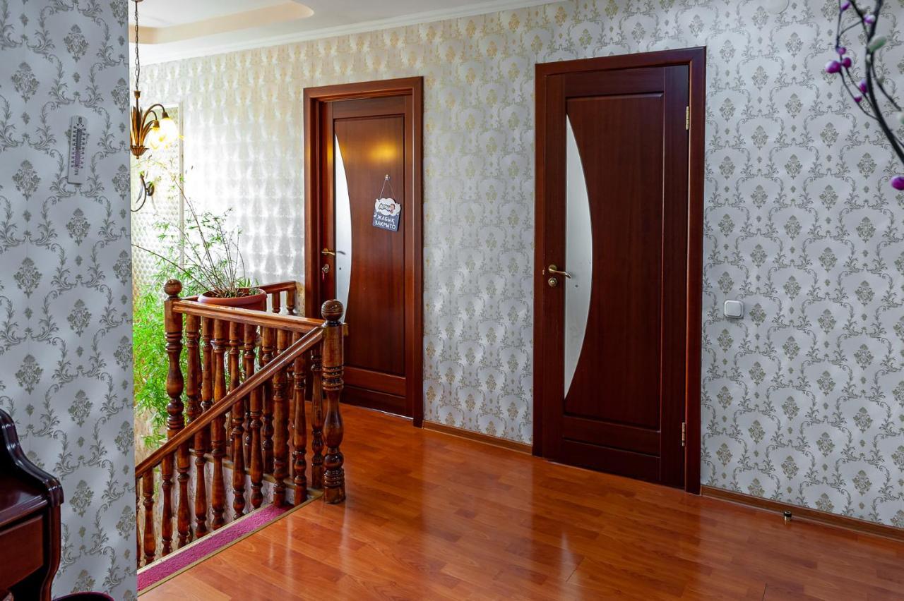 Hostel Astana Buitenkant foto