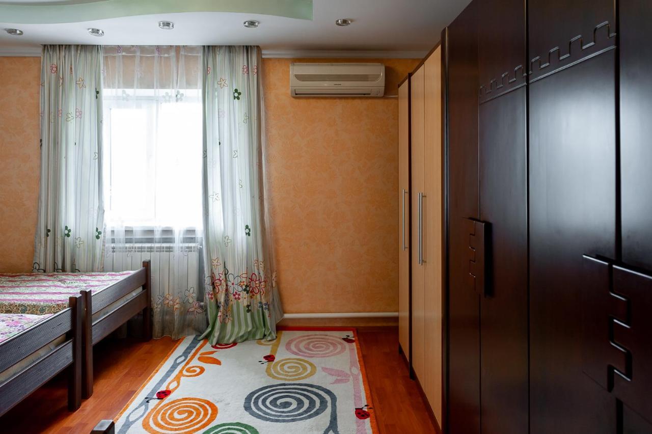 Hostel Astana Buitenkant foto